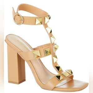 Rivet Heel Sandal, 7.5, Beige